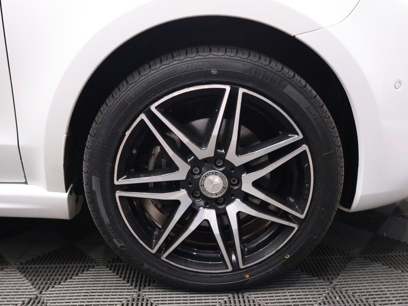 Mercedes-Benz V-class - KING OF CARS - Image 13