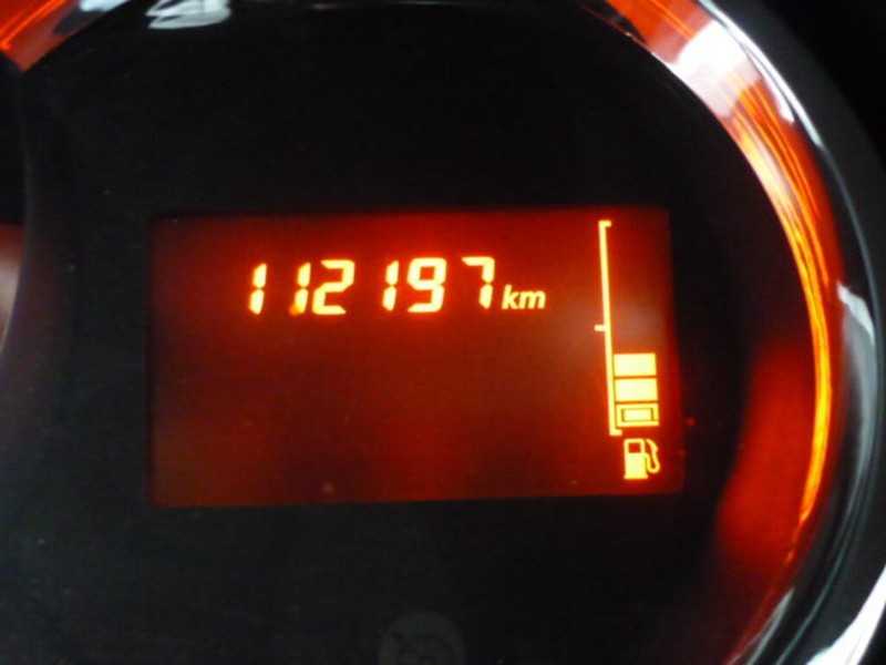 Renault Sandero - LisaCars - Image 18