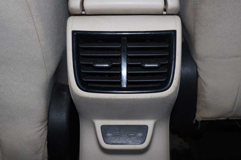 Volkswagen polo sedan - Bluebird Motors - Image 12