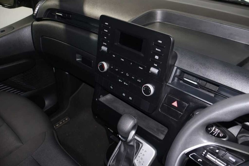 Hyundai Staria - Bluebird Motors - Image 8