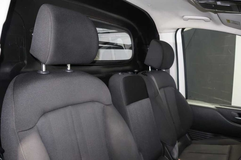 Hyundai Staria - Bluebird Motors - Image 5