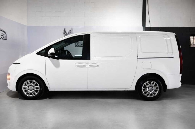 Hyundai Staria - Bluebird Motors - Image 3