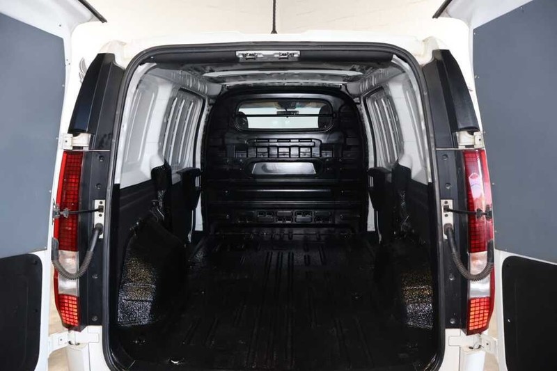 Hyundai Staria - Bluebird Motors - Image 7