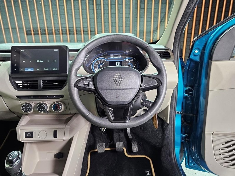 Renault Triber - Mit Mak Motors - Image 10