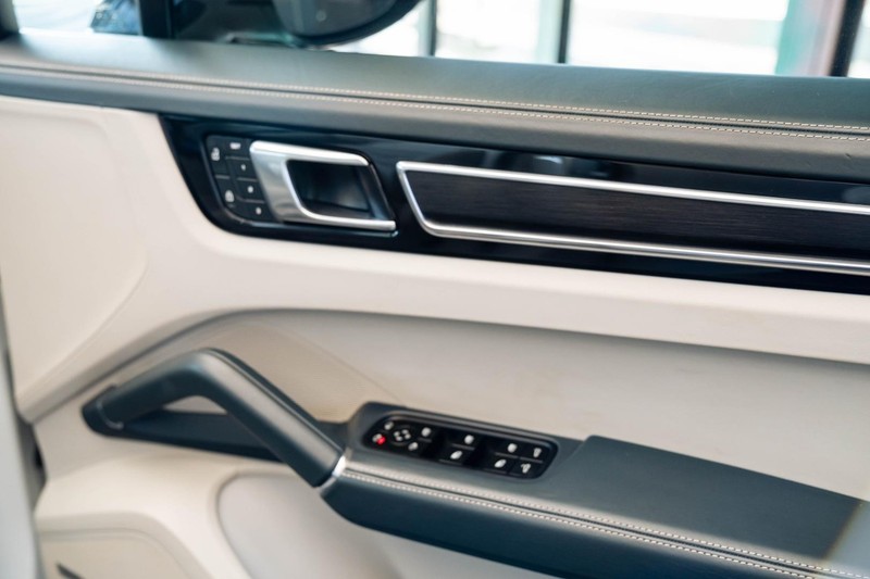 Porsche Cayenne - Bruma Nissan - Image 12