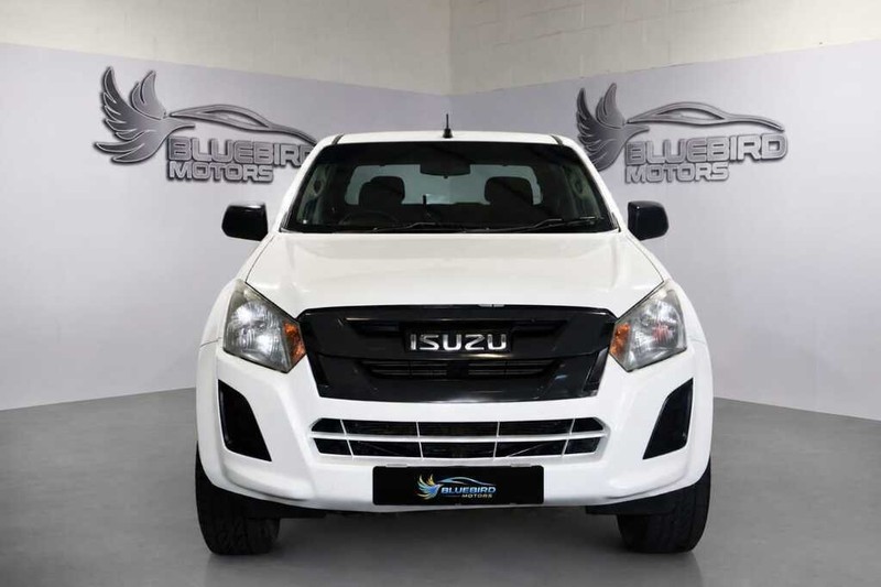 Isuzu D-Max - Bluebird Motors - Image 20