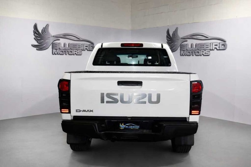 Isuzu D-Max - Bluebird Motors - Image 4