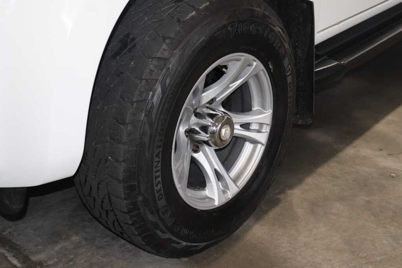Isuzu D-Max - Bluebird Motors - Image 16
