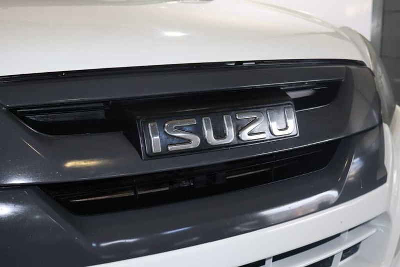 Isuzu D-Max - Bluebird Motors - Image 14