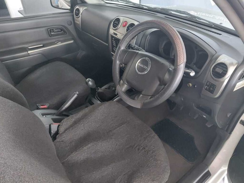 Isuzu KB - Stiaan Autos (Pty) Ltd - Image 7