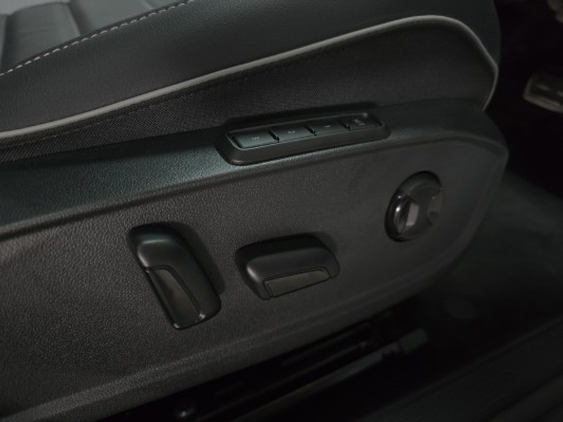 Volkswagen Golf - Hatfield VW Northcliff - Image 19