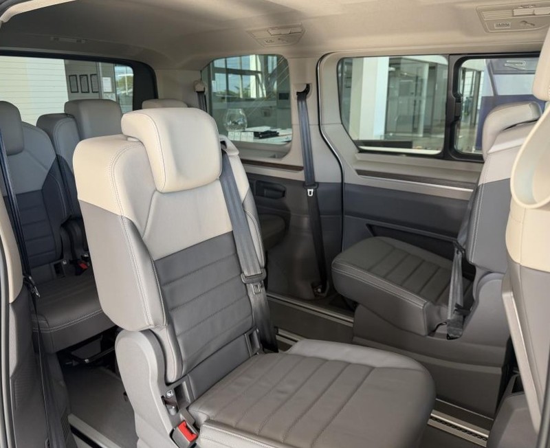 Volkswagen Caravelle - Hatfield VW Northcliff - Image 12