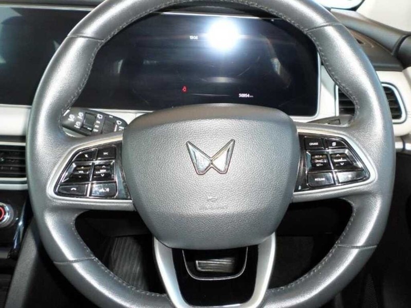Mahindra XUV700 - Auto Investments Waterkloof - Image 10