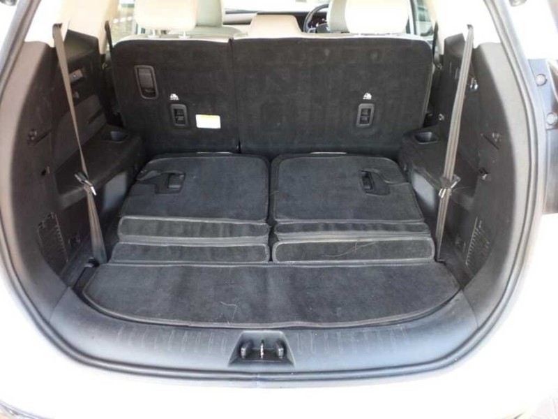 Mahindra XUV700 - Auto Investments Waterkloof - Image 15