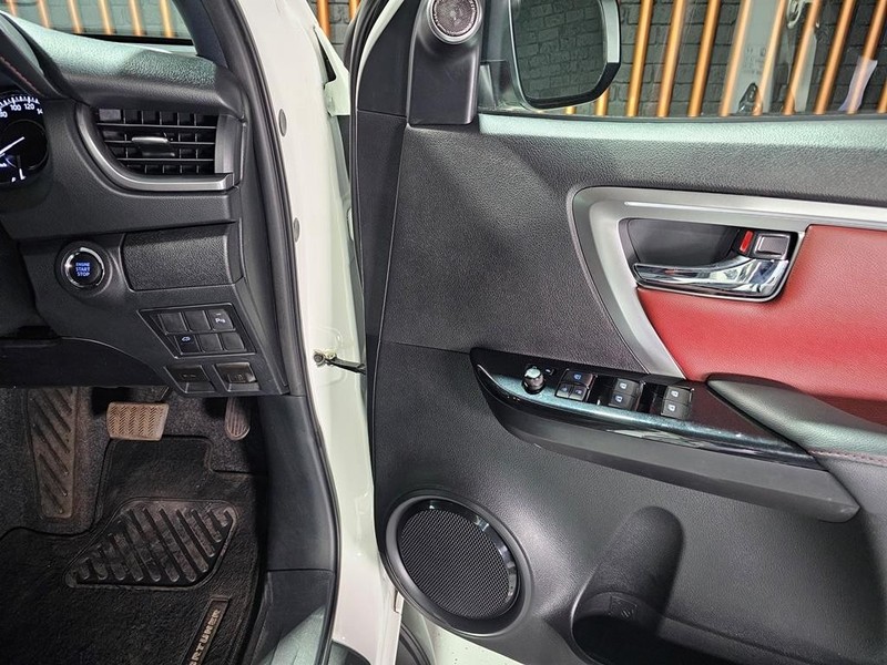 Toyota Fortuner - Mit Mak Motors - Image 8