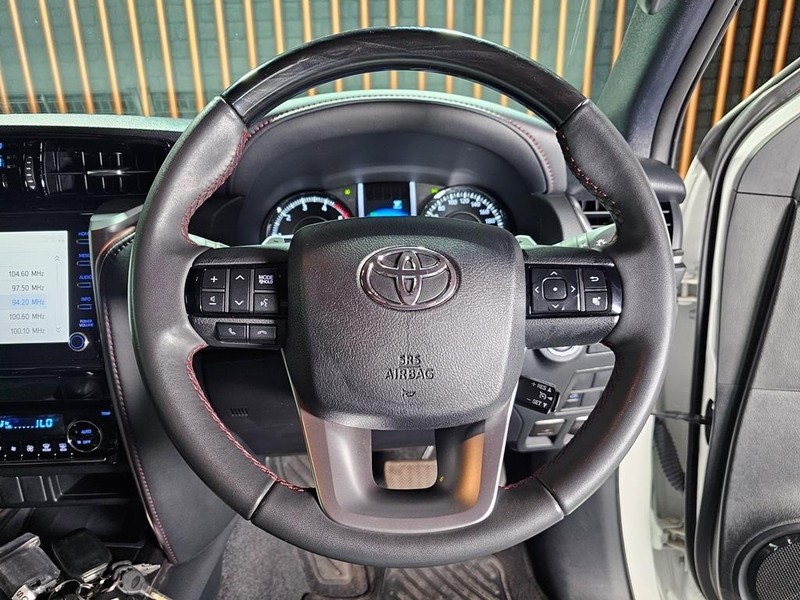 Toyota Fortuner - Mit Mak Motors - Image 11