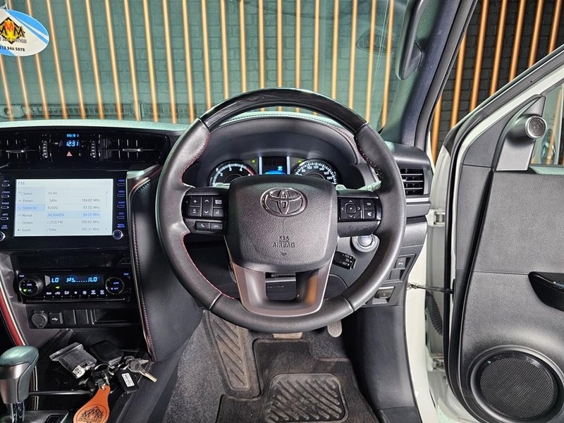 Toyota Fortuner - Mit Mak Motors - Image 10