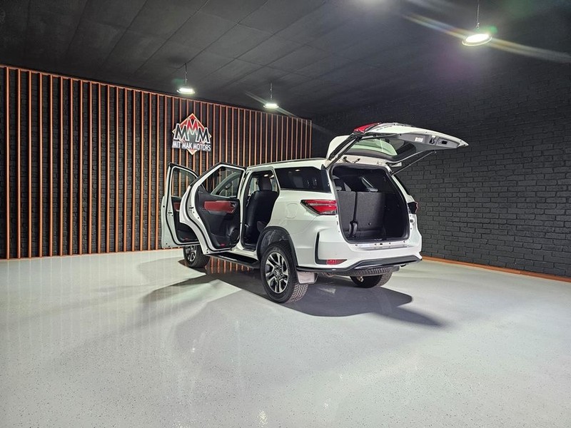 Toyota Fortuner - Mit Mak Motors - Image 24