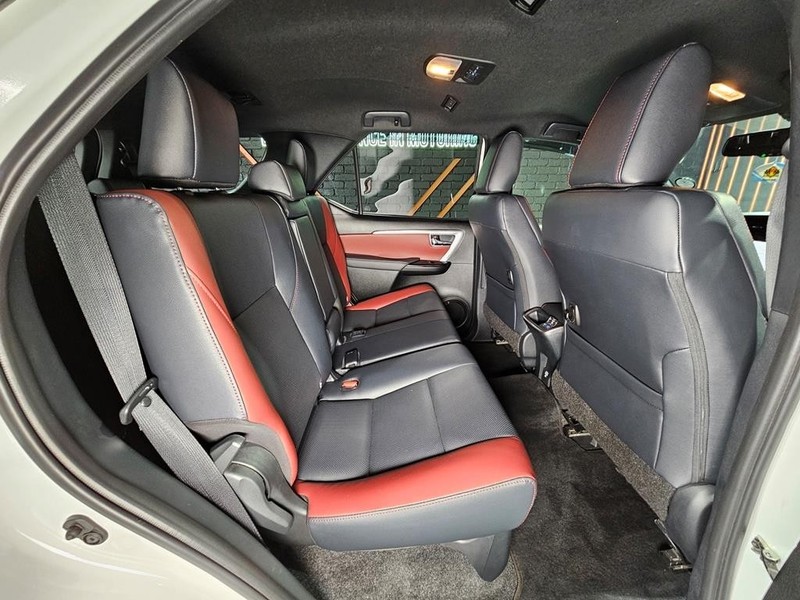 Toyota Fortuner - Mit Mak Motors - Image 22