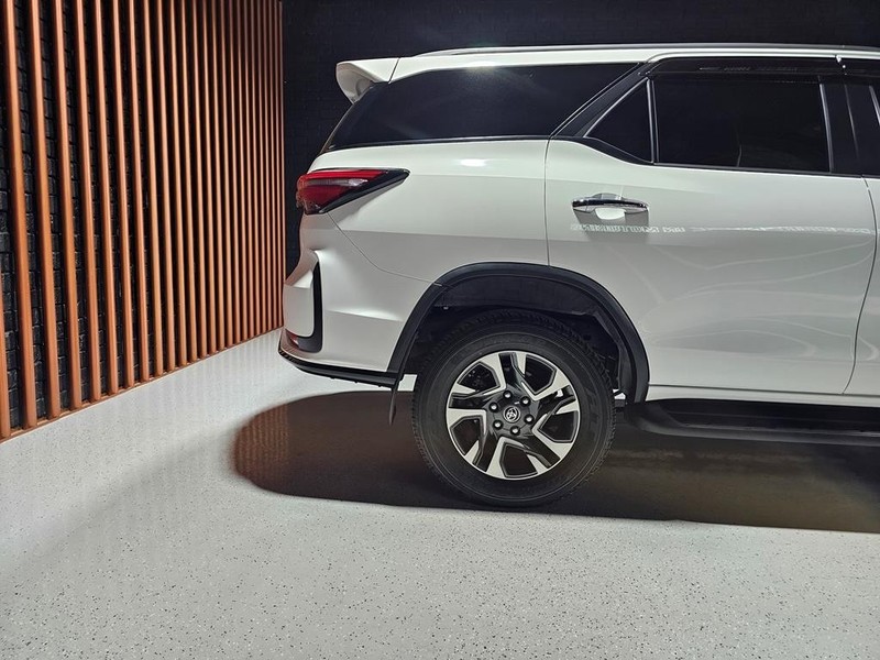 Toyota Fortuner - Mit Mak Motors - Image 28