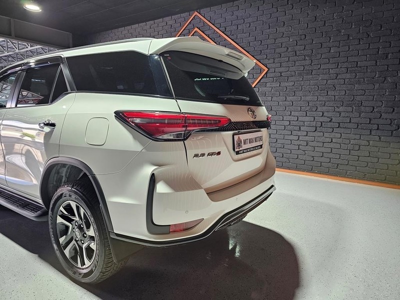 Toyota Fortuner - Mit Mak Motors - Image 29