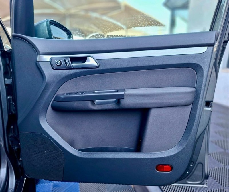 Volkswagen Touran - Parkview Auto Vereeniging - Image 9