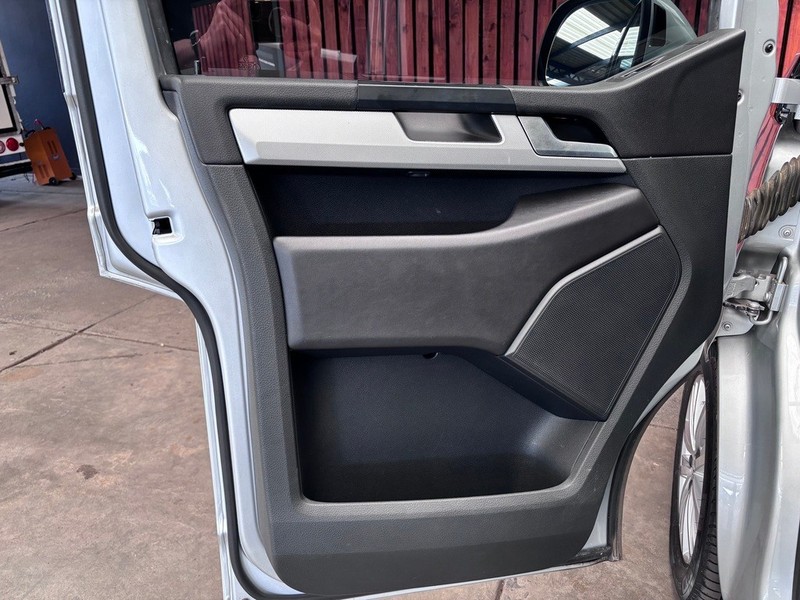 Volkswagen Transporter - We Buy Bakkies - Image 11
