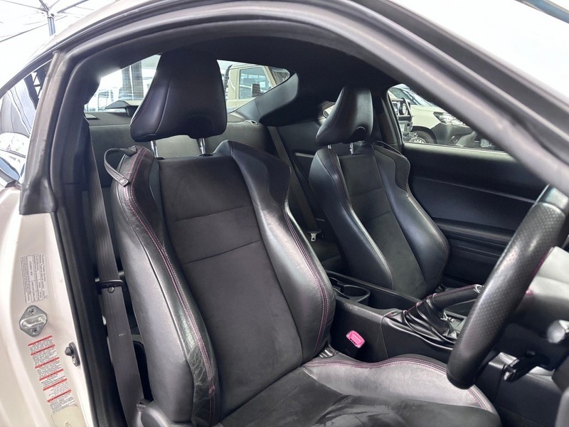Toyota 86 - We Buy Bakkies - Image 12