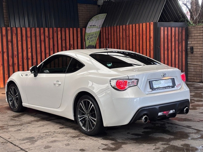 Toyota 86 - We Buy Bakkies - Image 7