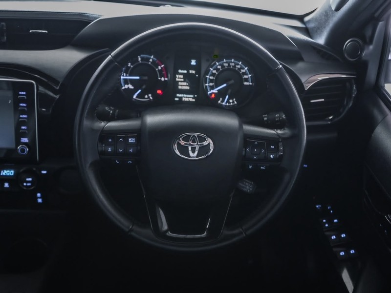 Toyota Hilux - Ford Sandton - Image 2