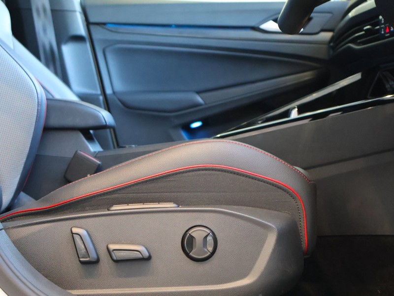 Volkswagen Golf - Hatfield VW Melrose Arch - Image 21