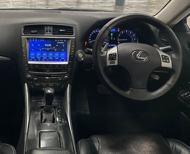 Lexus IS - Bakwena Auto Sales - Image 11