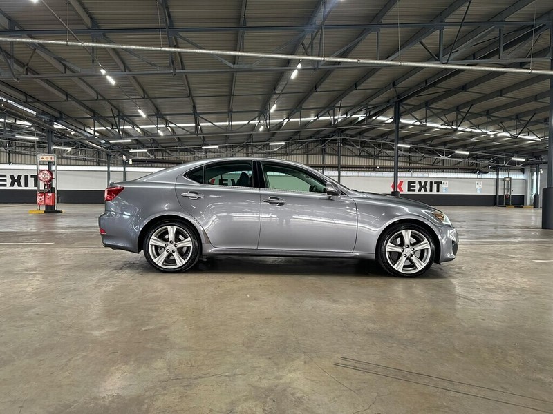 Lexus IS - Bakwena Auto Sales - Image 8
