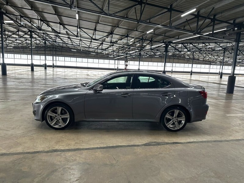 Lexus IS - Bakwena Auto Sales - Image 4