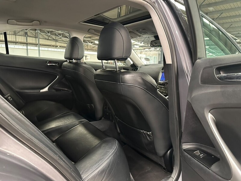 Lexus IS - Bakwena Auto Sales - Image 18
