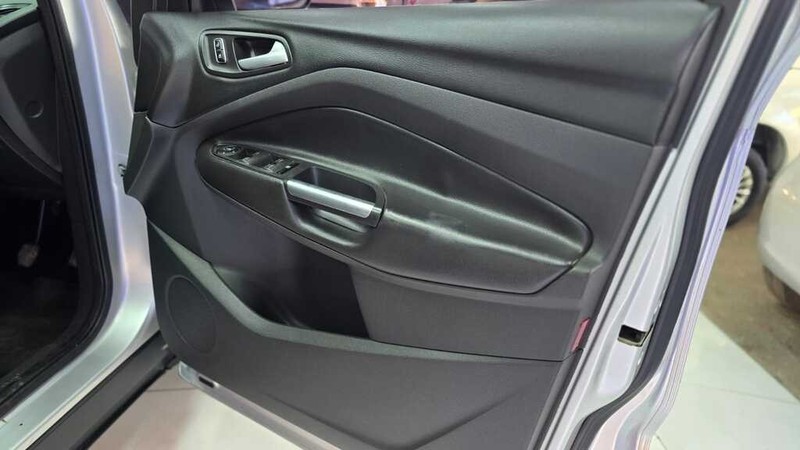 Ford Kuga - G.I.G Motors - Image 13
