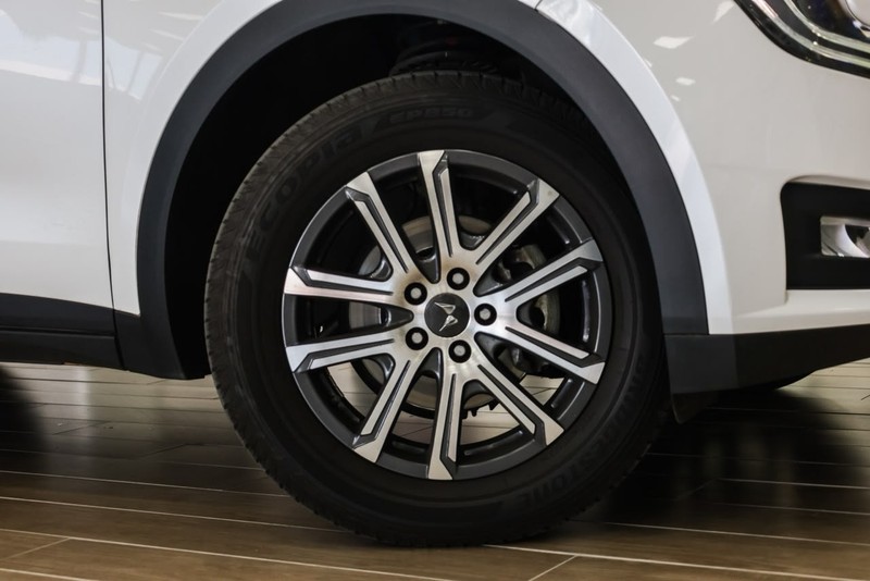 Mahindra XUV700 - Geely Hatfield - Image 2