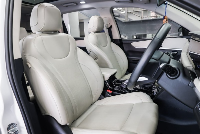 Mahindra XUV700 - Geely Hatfield - Image 11