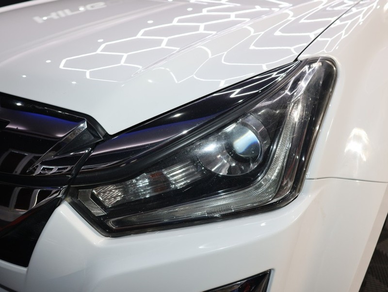 Isuzu D-Max - KING OF CARS - Image 12