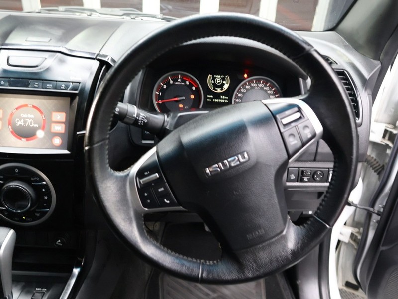 Isuzu D-Max - KING OF CARS - Image 11