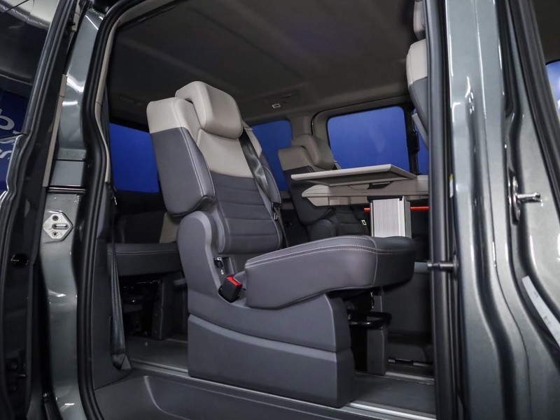 Volkswagen Caravelle - Hatfield VW Bryanston - Image 9
