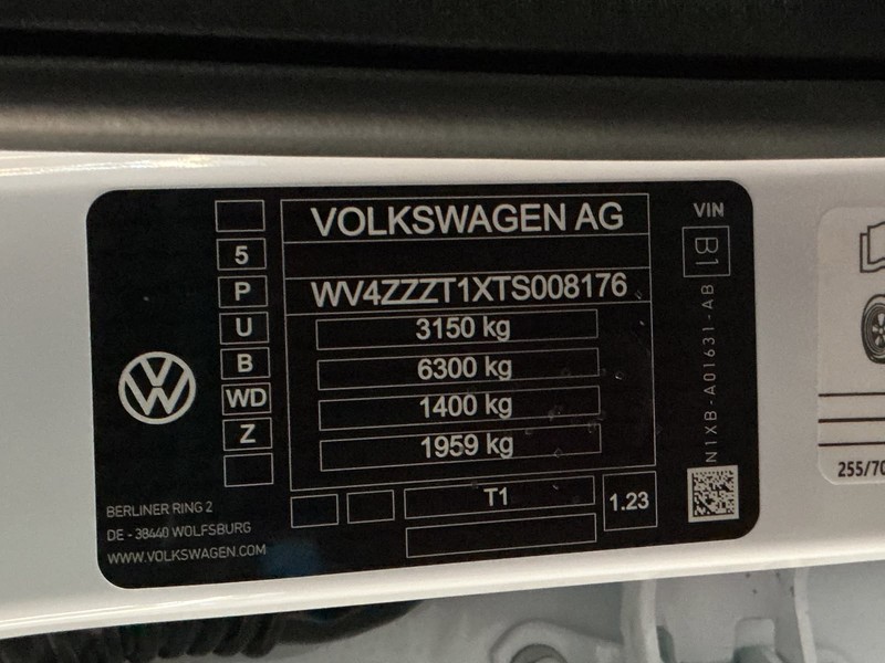Volkswagen Amarok - Hatfield VW Bryanston - Image 17