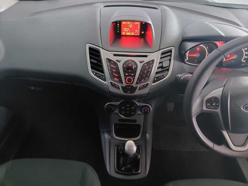 Ford Fiesta - Stiaan Autos (Pty) Ltd - Image 13