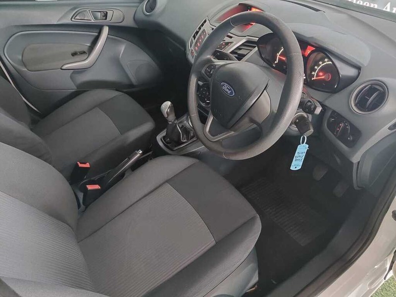 Ford Fiesta - Stiaan Autos (Pty) Ltd - Image 7