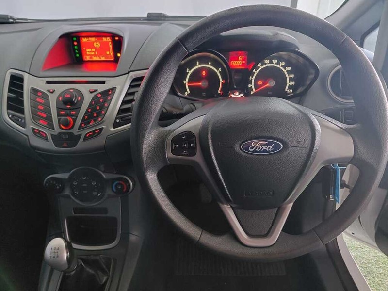 Ford Fiesta - Stiaan Autos (Pty) Ltd - Image 11