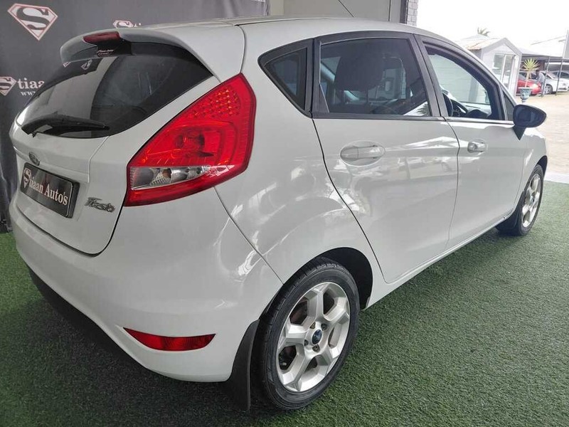 Ford Fiesta - Stiaan Autos (Pty) Ltd - Image 6