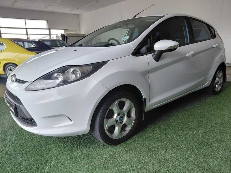 Ford Fiesta - Stiaan Autos (Pty) Ltd - Image 3