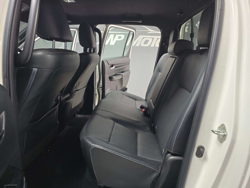 Toyota Hilux - WP Motors - Image 17