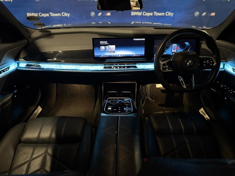 BMW i7 - BMW Cape Town City - Image 12