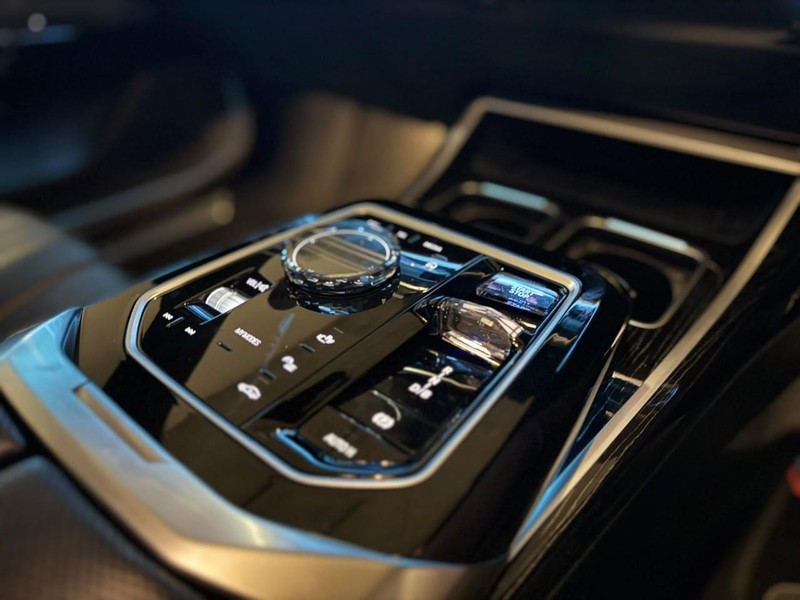 BMW i7 - BMW Cape Town City - Image 14
